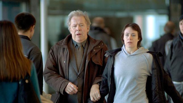 Van Veeteren (Sven Wollter) und Moreno (Eva Rexed) 