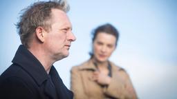 Vertraute oder Verdächtige? Kommissar Jimmy Perez (Douglas Henshall) mit Alice Brooks (Catherine Walker).