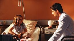Victor (Tim Bergmann) und Kim (Leslie-Vanessa Lill) 