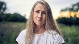 Wenn Selma (Corinna Harfouch) nachts von einem Okapi träumt, dann - daran gibt es im Dorf keinen Zweifel – wird ein Unglück geschehen!