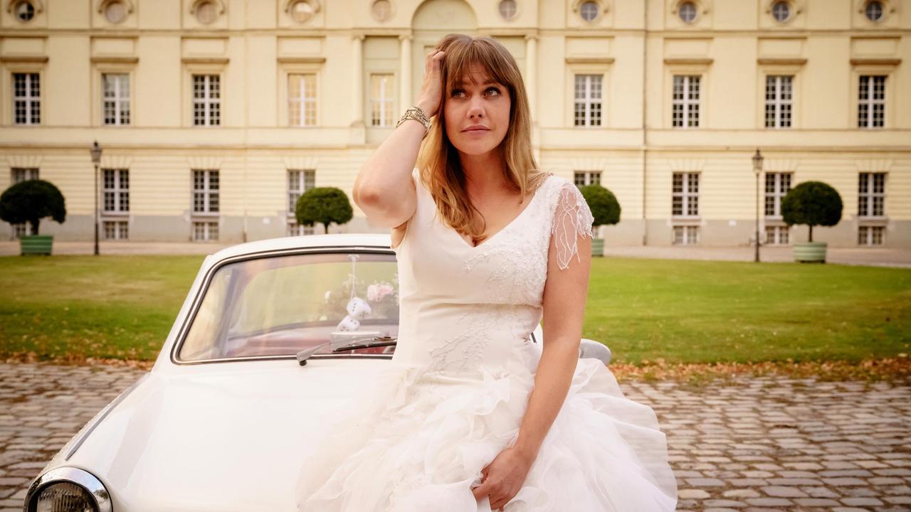 Wer ist der Richtige? Lolle (Felicitas Woll) kommen Zweifel.
