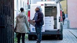 Werben um Vertrauen: Ermittlerin Sasha (Lola Zackow) kommt bei der Zeugenbefragung kaum weiter.