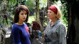Zuerst scheint es, als könnten die rebellische Malu (Nadia Hilker) und ihre Tante Johanna (Jutta Speidel) nie zueinander finden.