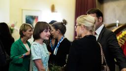 Lena Urzendowsky mischt sich unter die Kino-Gäste.