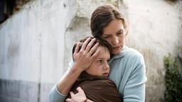 Elisabeth (Katharina Lorenz) lässt nichts unversucht, um zu beweisen, dass Findelkind 2307 ihr Kind ist. Für Max (Noah Kraus) wird der größte Wunsch der Eltern zum Alptraum.