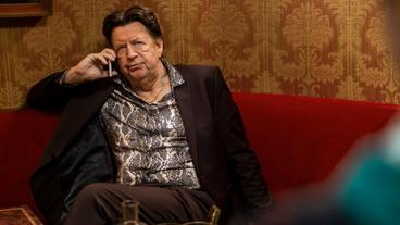 Bild: WDR/Roland-Guido Marx Lewski (Jörg Gudzuhn) ist eine Unterweltgröße, die Boxer, Wallberg und Henne noch aus ihrer aktiven Zeit kennen. Er organisiert für die beiden Knast-Insassen den "Fahrservice" beim Ausbruch - nicht der guten alten Zeiten wegen, sondern aus rein finanziellen Interessen.
