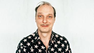 Bild: NDR/Alexander Fischerkoesen Martin Brambach als Roy Singer.