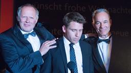 Heinz Zöblin (Axel Milberg) und Alex Stengele (Heiner Lauterbach) versuchen auf  Peter Zierler (Hanno Koffler) einzuwirken. 