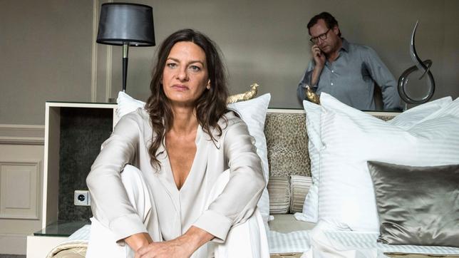 Bild: HR/Bettina Müller Silvia (Catrin Striebeck) und Gustav (Matthias Brandt).