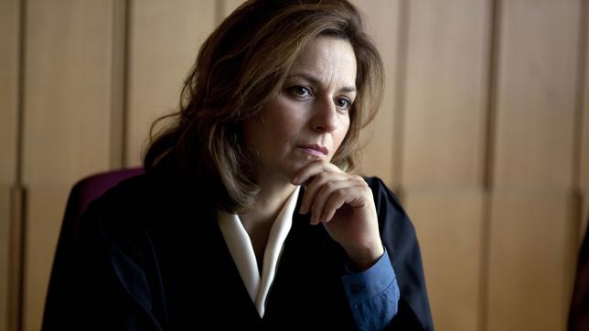 Bild: BR/Oliver Vaccaro Das Ende der Geduld: Corinna Kleist (Martina Gedeck) in Gedanken.