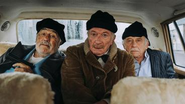 Bild: WDR/Roland-Guido Marx Unterstützt von Henne (Hermann Beyer, m) wagen Boxer (Mario Adorf, l) und Wallberg (Tilo Prückner, r) den Ausbruch in die Freiheit. Doch die Welt draußen hat sich verändert, und nichts läuft so einfach, wie Boxer es sich vorgestellt hat.