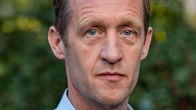 Bild: NDR/Wolfgang Ennenbach Stephan Kampwirth als Carsten Gellhaus
