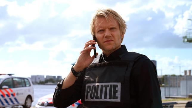 Kommissar Van der Valk (Marc Warren) zeigt Kante.