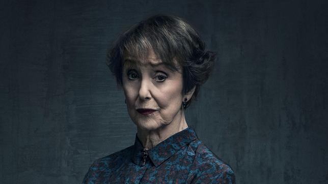 Una Stubbs als Mrs. Hudson