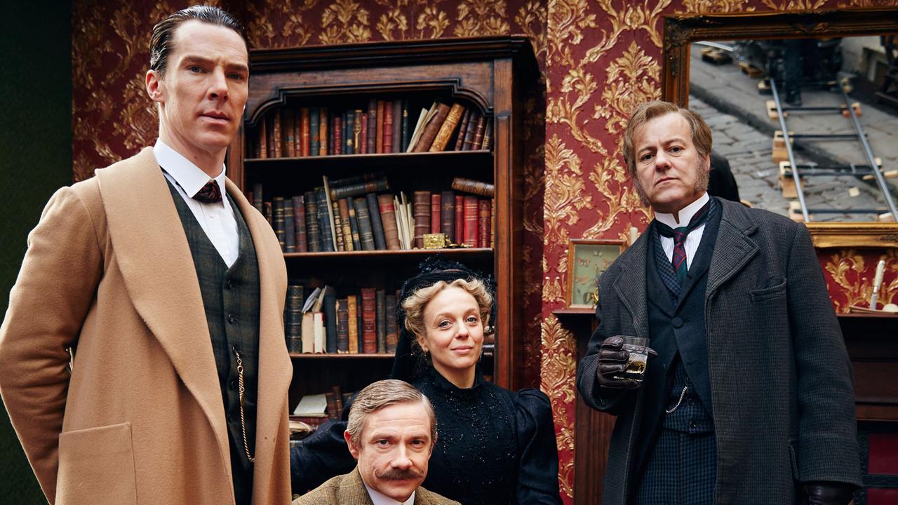 Sherlock: Sherlock Holmes (Benedict Cumberbatch), Dr. Watson (Martin Freeman) und seine Mary (Amanda Abbington) sowie Inspector Lestrade (Rupert Graves).