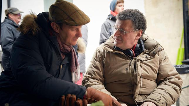 Bild: ARD Degeto/BBC/Hartswood Films/Robert Viglasky Die beiden Drehbuchautoren Mark Gatiss (links) und Steven Moffat