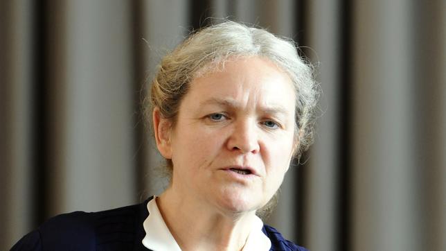 Bild: dpa Petra Welteroth als Helene Weber