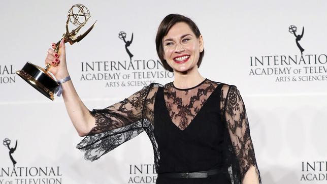 Bild: dpa Christiane Paul gewinnt Emmy als beste Hauptdarstellerin