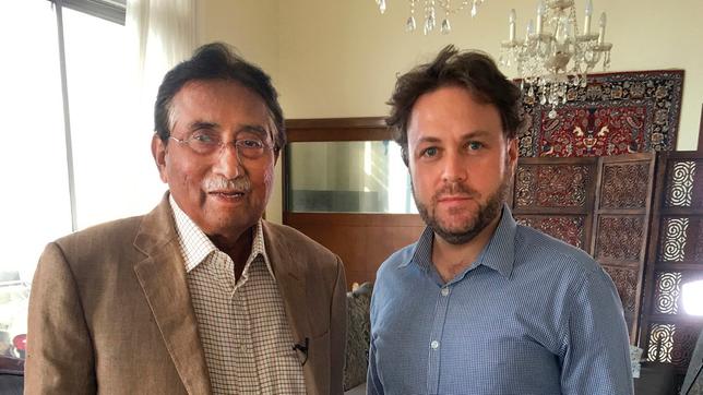 Daniel Harrich mit General Pervez Musharraf