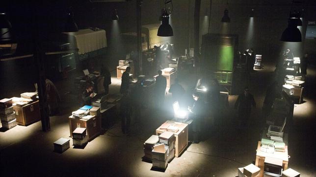 Szene aus dem Film: Mitarbeiter der CIA beim Kopieren geheimer Stasiunterlagen.