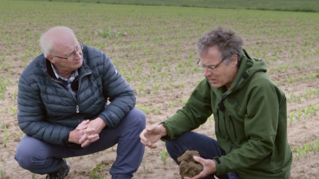 Dr. Hans Jürgen Hahn von der Universität Landau und Landwirt Stefan Schwarzer aus Crailsheim