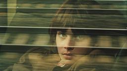 Ein wiederkehrendes Thema: das Zugfahren. Wenders selbst ist schon als Junge begeistert von den Bildern, die in der Bahn am Reisenden vorbeirauschen.   