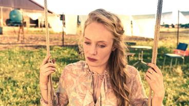 Bild: MDR/filmpool fiction/Stefan Erhardt Katharina Heyer spielt Annette Wolf