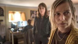 Brasch (Claudia Michelsen) stattet Rebecca Schratt (Maja Beckmann) einen Besuch ab.
