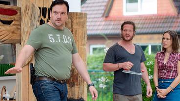 Bild: NDR/Christine Schröder Kommissar Bukow und die Nachbarn der Toten