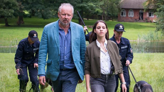Bild: NDR Axel Milberg und Almila Bagriacik als Klaus Borowski und Mila Sahin