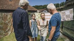 Lene (Anja Schneider, Mitte rechts), Franz Leitmayr (Udo Wachtveitl, links), Ivo Batic (Miroslav Nemec, rechts)und Maria (Vreni Bock) 