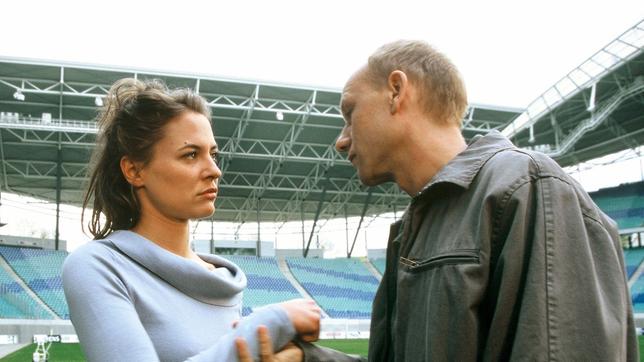 Bild: MDR/Spitz Anna Fellner und Kain im Leipziger Stadion