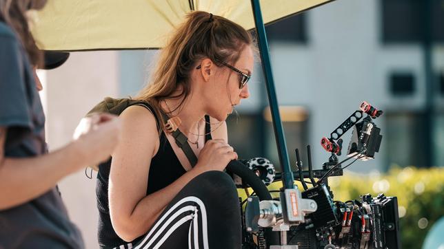 Bildgestalterin Lena Katharina Krause beim „Tatort“-Dreh im Saarland.