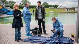 TATORT: Hauptkommissarin Inga Lürsen (Sabine Postel), Gerichtsmediziner Dr. Katzmann (Matthias Brenner) und Hauptkommissar Stedefreund (Oliver Mommsen)