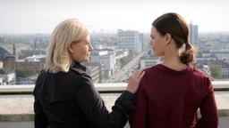 Das Thema „Pflege im Alter“ führt zu Spannungen zwischen Hauptkommissarin Inga Lürsen (Sabine Postel) und ihrer Tochter und Vorgesetzten Helen Reinders (Camilla Renschke).
