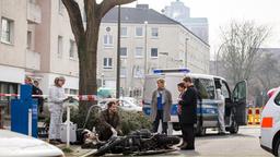 Die Rechtsmedizinerin Greta Leitner (Sybille J. Schedwill) und die Kommissare Peter Faber (Jörg Hartmann) Martina Bönisch (Anna Schudt), Nora Dalay (Aylin Tezel) und Daniel Kossik (Stefan Konarske) am Tatort. Mitten in der Dortmunder City hat es eine Schießerei gegeben.