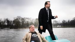 Ermittlungen auf dem Wasser: Frank Thiel (Axel Prahl) und Professor Boerne (Jan Josef Liefers).