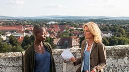 Florence Kasumba als Anais Schmitz und Maria Furtwängler als Charlotte Lindholm.