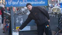 Dreharbeiten zum Berliner Tatort: Klappe am U-Bahnhof Schönleinstraße