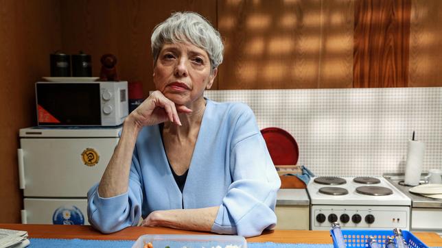 Bild: Radio Bremen Gerichtsmedizinerin Edda Bingley (Helen Schneider) hilft den Kommissarinnen auch in diesem Fall bei ihren Ermittlungen.