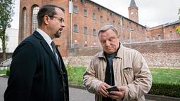 Kommissar Frank Thiel (Axel Prahl, r) und Prof. Karl-Friedrich Boerne (Jan Josef Liefers, l) an der JVA Münster.