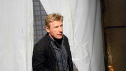 Kommissar Fritz Dellwo (Jörg Schüttauf) verfolgt eine Spur.