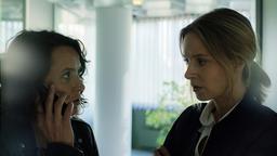 Lena Odenthal (Ulrike Folkerts) und Johanna Stern (Lisa Bitter) ermitteln im Fall eines Mafia-Kronzeugen, der augenscheinlich im Gefängnis in den Selbstmord getrieben wurde.