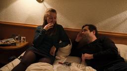 Romy ist zu Philipp Kiehl (Andreas Döhler) ins Hotelzimmer gekommen. Noch ist nicht klar, was sich daraus entwickeln wird.