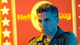 Stefano Mazza (Roberto Guerra) arbeitet bei der Mannheimer Drogenfahndung, die auch für Ludwigshafen zuständig ist.