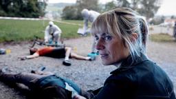 Tatort im Zürcher Oberland mit drei Toten: Kommissarin Isabelle Grandjean (Anna Pieri Zuercher)