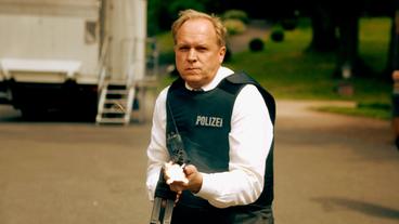 Bild: HR/Philip Sichler Tatort – Im Schmerz geboren: elix Murot (Ulrich Tukur) will die Mordserie stoppen.