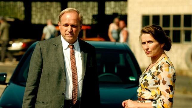 Bild: HR/Philip Sichler Tatort – Im Schmerz geboren: Felix Murot (Ulrich Tukur) und Magda Wächter (Barbara Philipp).
