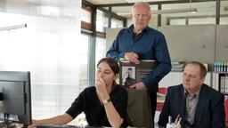 Wer ist „Kitty 13“? Mila Sahin (Almila Bagriacik), Klaus Borowski (Axel Milberg) und Chef Roland Schladitz (Thomas Kügel) stehen vor einem Rätsel.