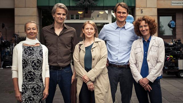 Bild: BR Von links: Uli Putz (Produzentin), Andreas Senn (Regisseur), Dagmar Manzel (Rolle: Hauptkommissarin Paula Ringelhahn), Fabian Hinrichs (Rolle: Hauptkommissar Felix Voss) und Stephanie Heckner (Redakteurin, Bayerischer Rundfunk)
